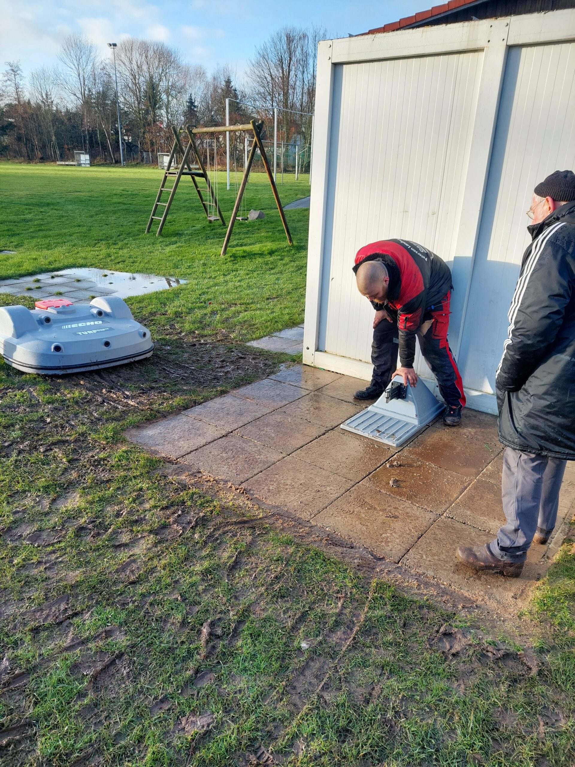 Mähroboter I 20220221 I TSV Nordschwansen Karby (6) Maehroboter I 20220221 I TSV Nordschwansen Karby 6 scaled